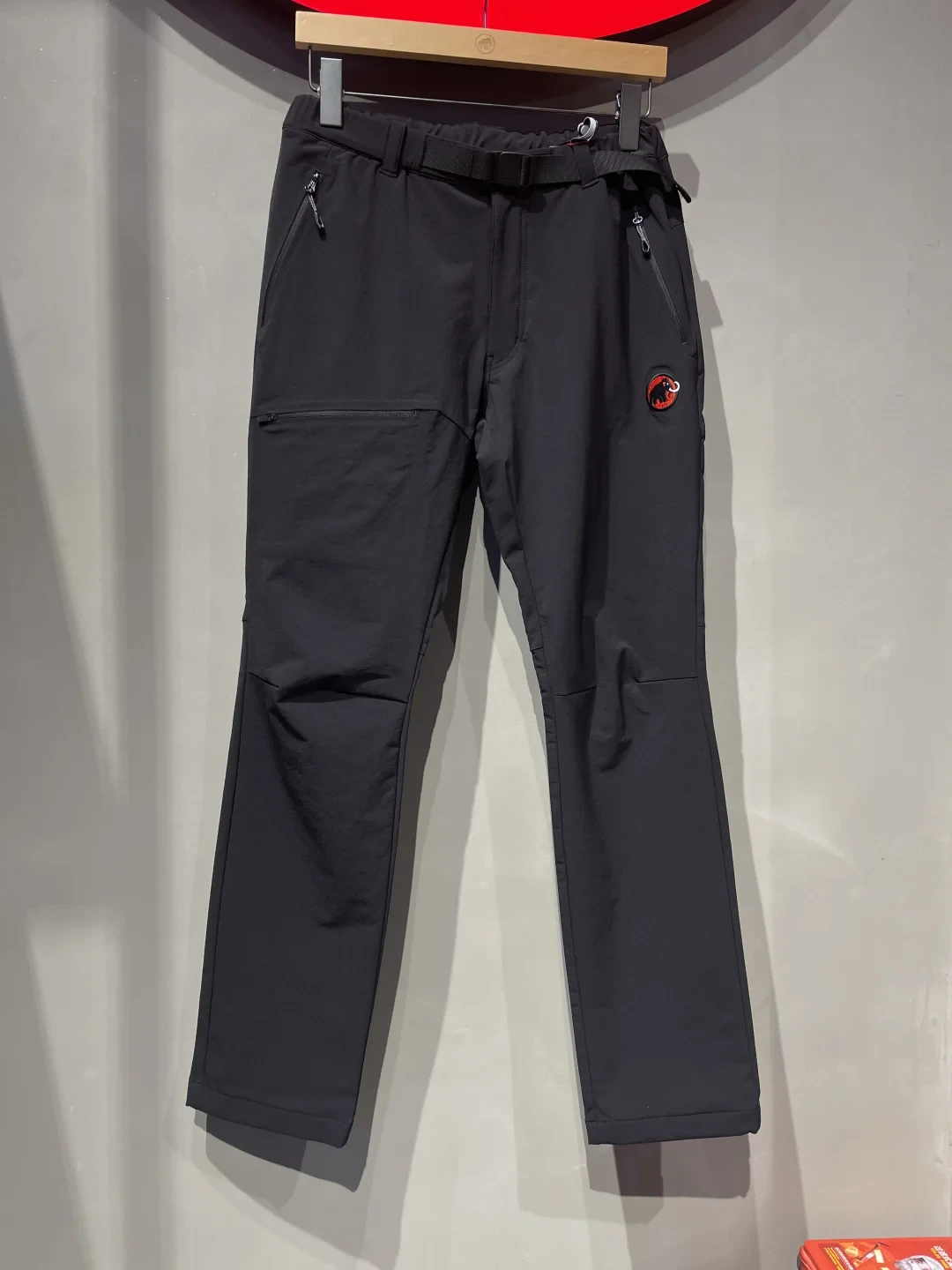猛犸象红标回归半年:红标白标同款差价近一倍,这笔情绪溢价双11尾款前值不值