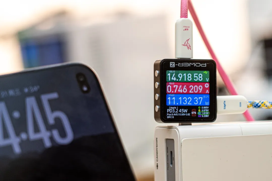iPhone 18 满速快充非得配 AVS 头？我把三家实测对了一遍，劝你先翻抽屉