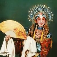 那个9岁在戏园子“追星”的小孩，教会了大人怎么听懂京剧