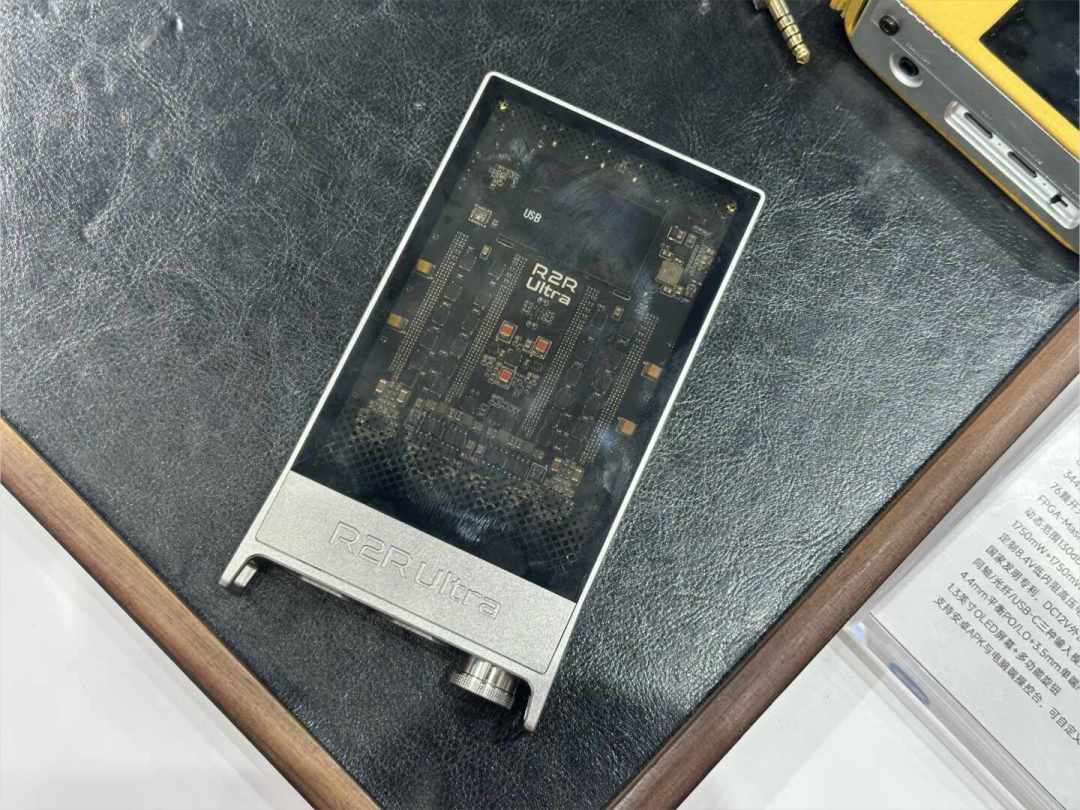 D18与范价格揭晓：8路R2R装进口袋，早鸟2999