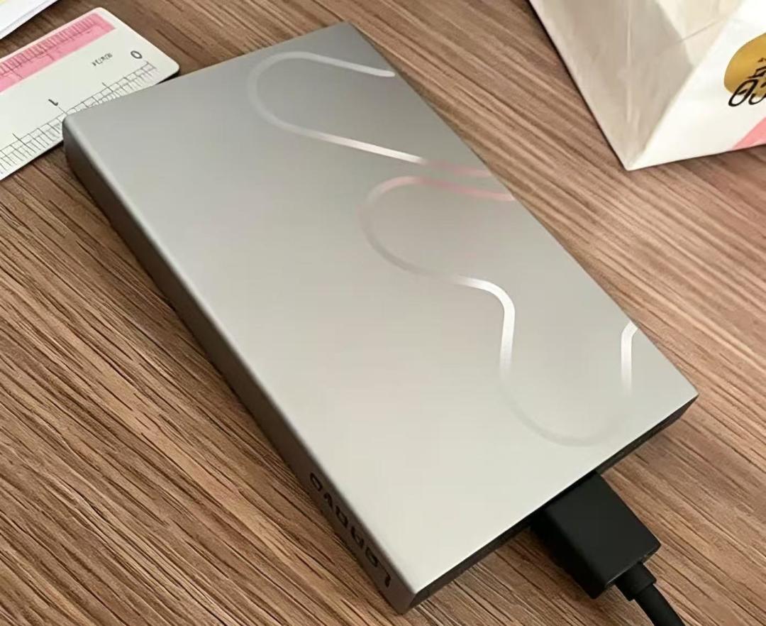 财报爆赚股价却腰斩：高盛和西数吵的这场架，其实是你硬盘何时降价