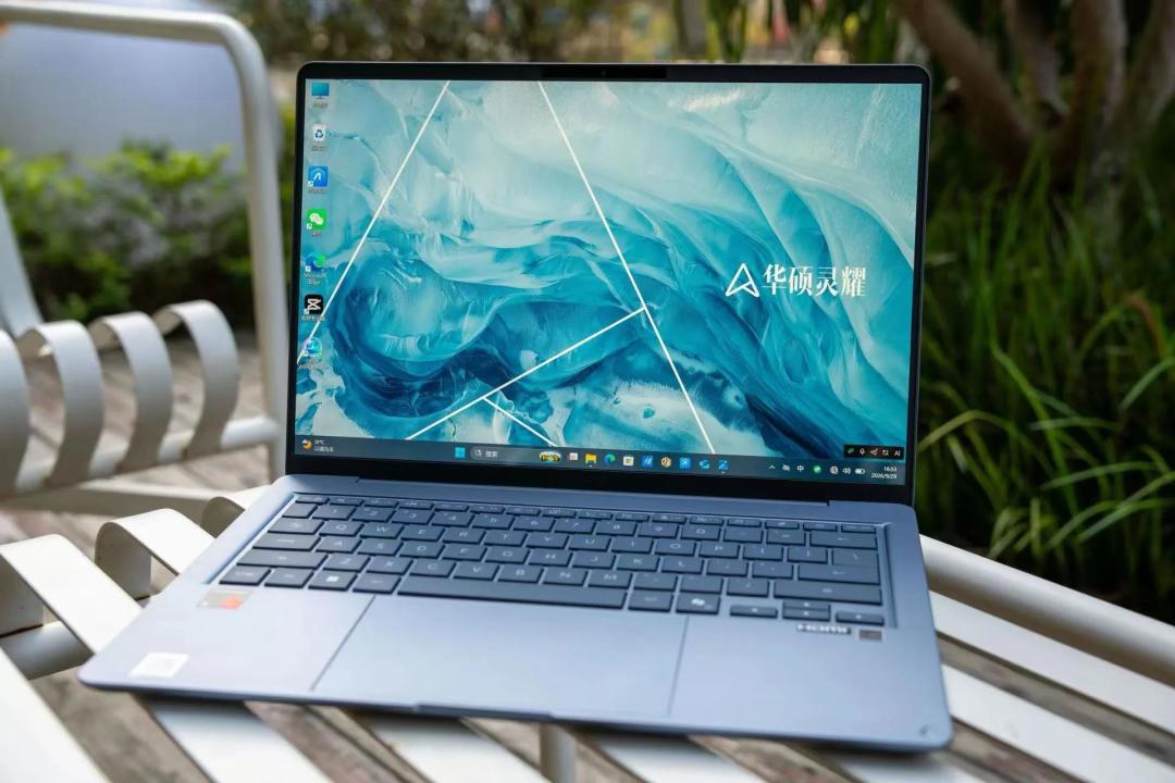 蹲到的低价一夜回调、RTX60爆料要等2029：双11换笔电前，先把