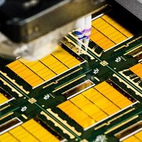 把内存焊在处理器头顶！美光vHBM曝光：带宽冲到2TB/s