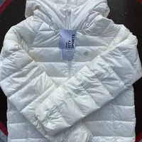 羽绒服别瞎买了：绒子、克重、蓬松度，双11前先把这三行字看懂