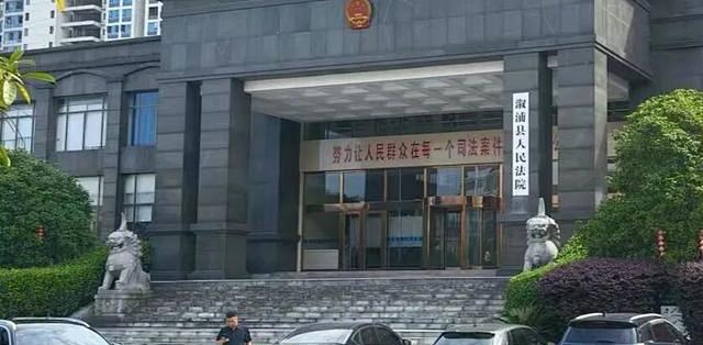 159万元判决生效近一年，家属仍未拿到钱：那场夺走两名女孩的大火，祸根在阳台吊顶里