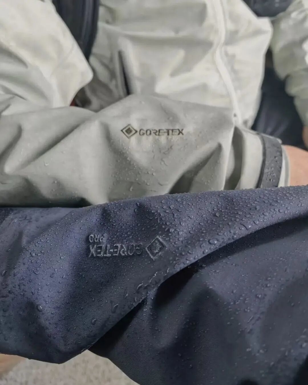 GORE-TEX:一拽,挂吊牌的冲锋衣都得交过路费