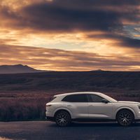 史上最快宾利竟是SUV？答案是纯电托卡尔：2.9秒破百、888马力，但极速其实追不上自家前辈