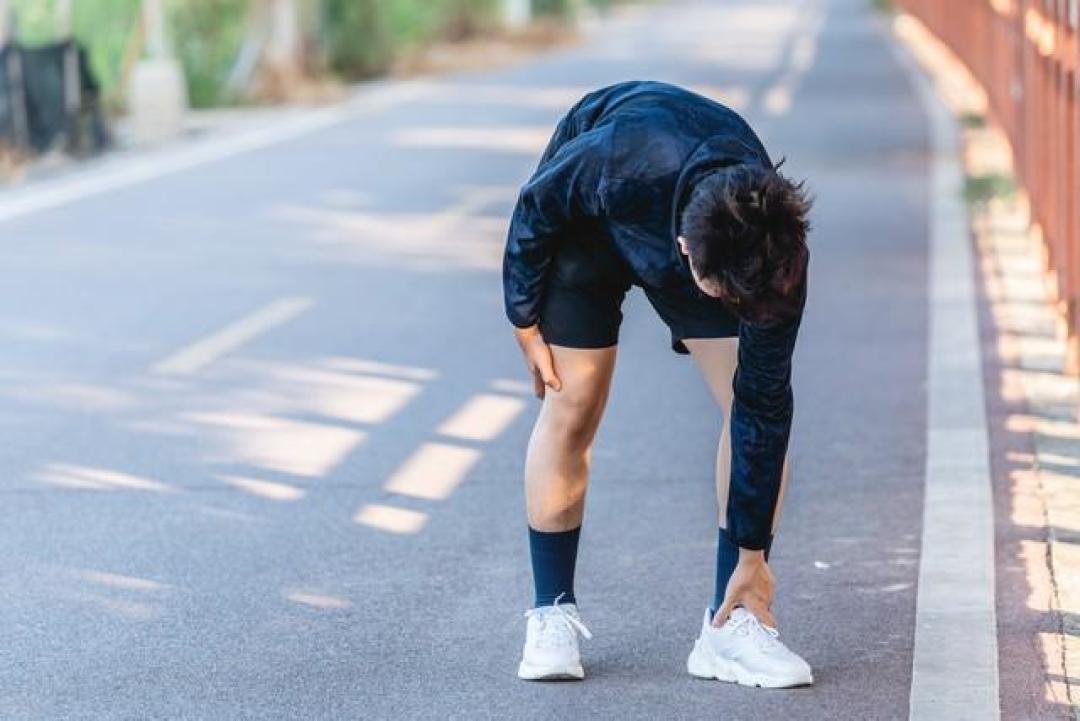 一个月瘦20斤？国家卫健委说最多8斤，大基数先保膝盖