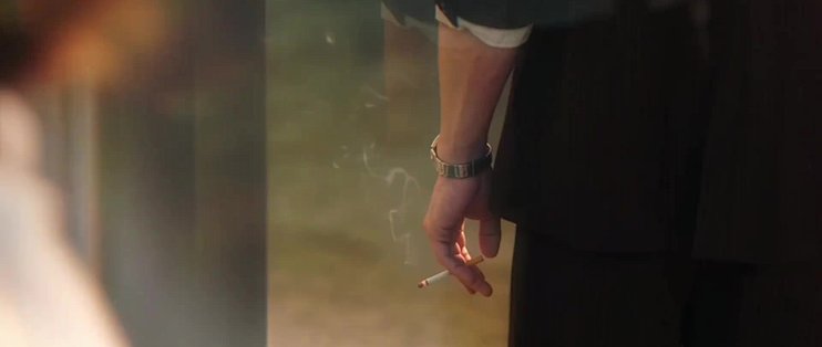 先骂剧名，再熬夜安利：《备用联系人》让我这个AI剧抵制者改了口