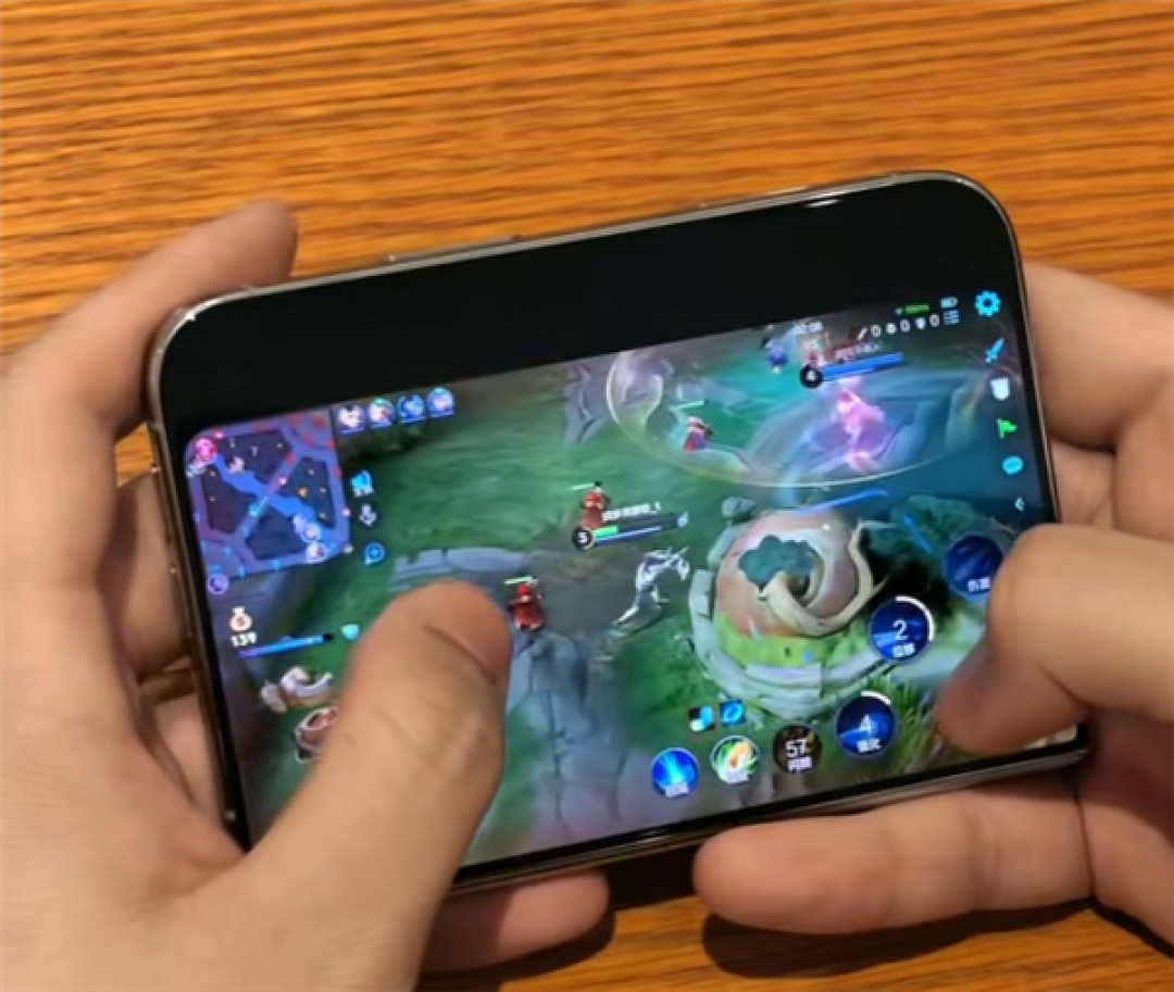 iPhone Duo玩《王者荣耀》无法全屏!大黑边被吐槽广告位招租 李佳琦建议先别买