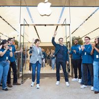iPhone Duo裂屏苹果回应，iPad mini 8首搭OLED | 手机通讯10.27日报