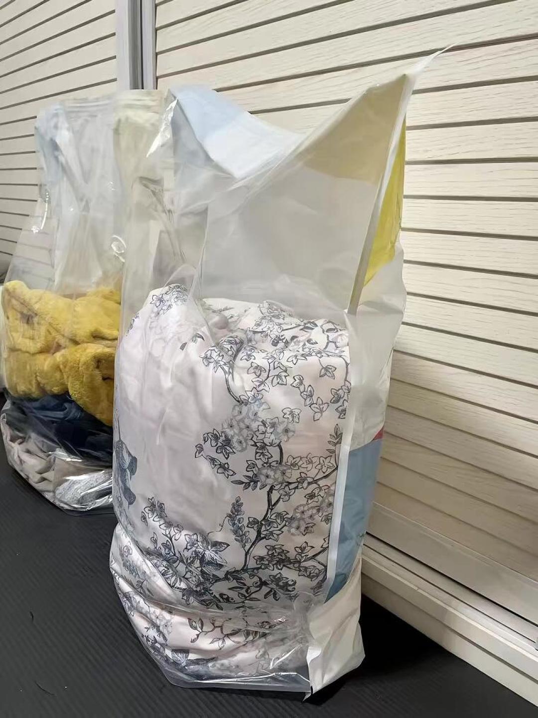 3000元的鹅绒服拍了半小时都不蓬:今年换季抽气前,先看被子里装的是什么