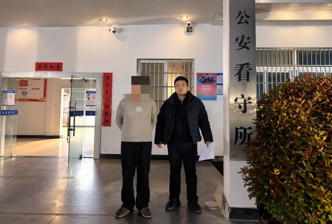 买内存开箱开出一堆磁铁:骗子在涨价潮里“加班”了