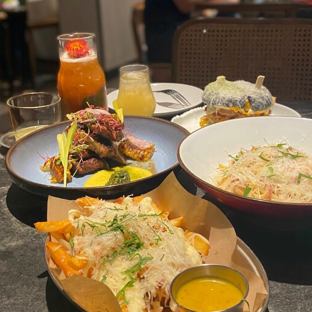 十月“一人食”手机摄影又火了：出片的主角不是食物，是“一个人”
