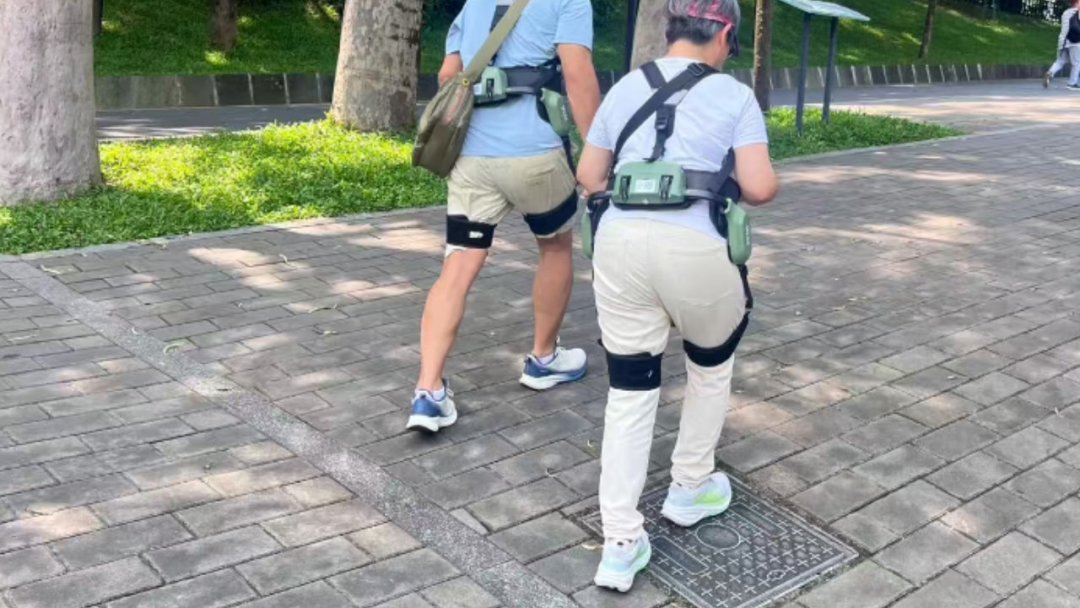 给爸妈买一双