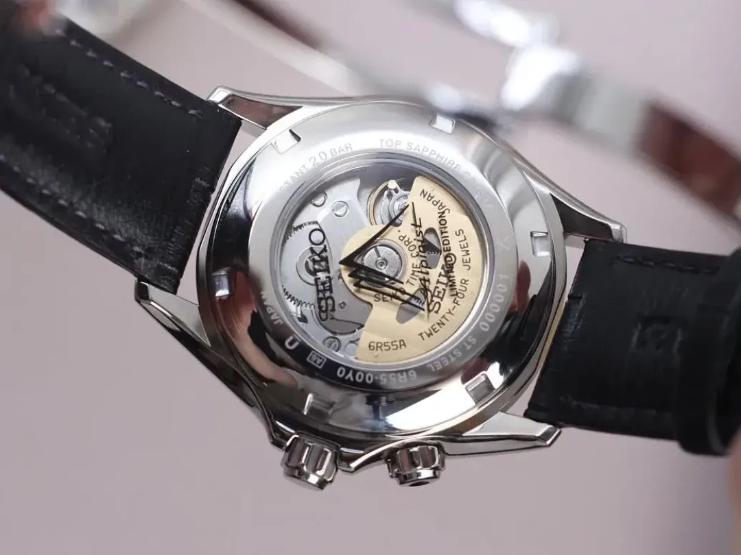 表底都刻着LIMITED EDITION：精工145周年，有的全球9999只，有的中国大陆只分到60只