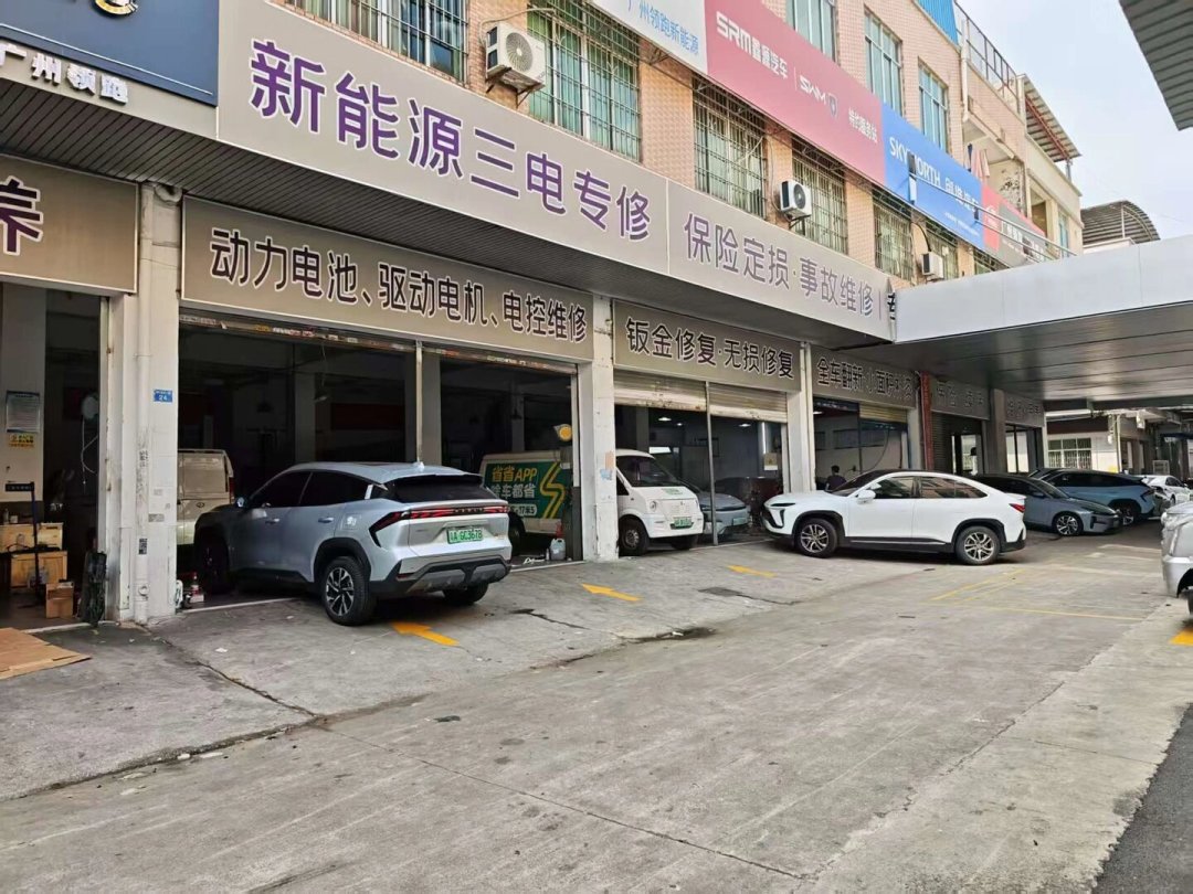 修不了、卖不掉、保险拒保：85万孤儿车，给买新能源的人提个醒