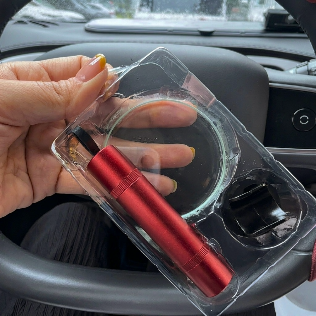 智驾帮他躲过侧翻后,小米车主折返砸窗:热血该沸腾,这3件事得记住