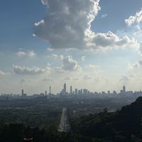 火炉山"儿童寄存"还在吵：带娃爬山，你最不该信的是"亲子友好"