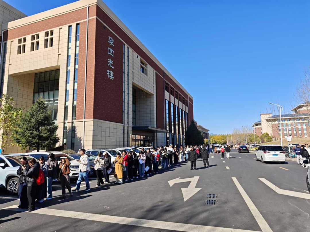 600个拣椒工减到48,国办给AI立了三条规矩:条条说的都是你的饭碗