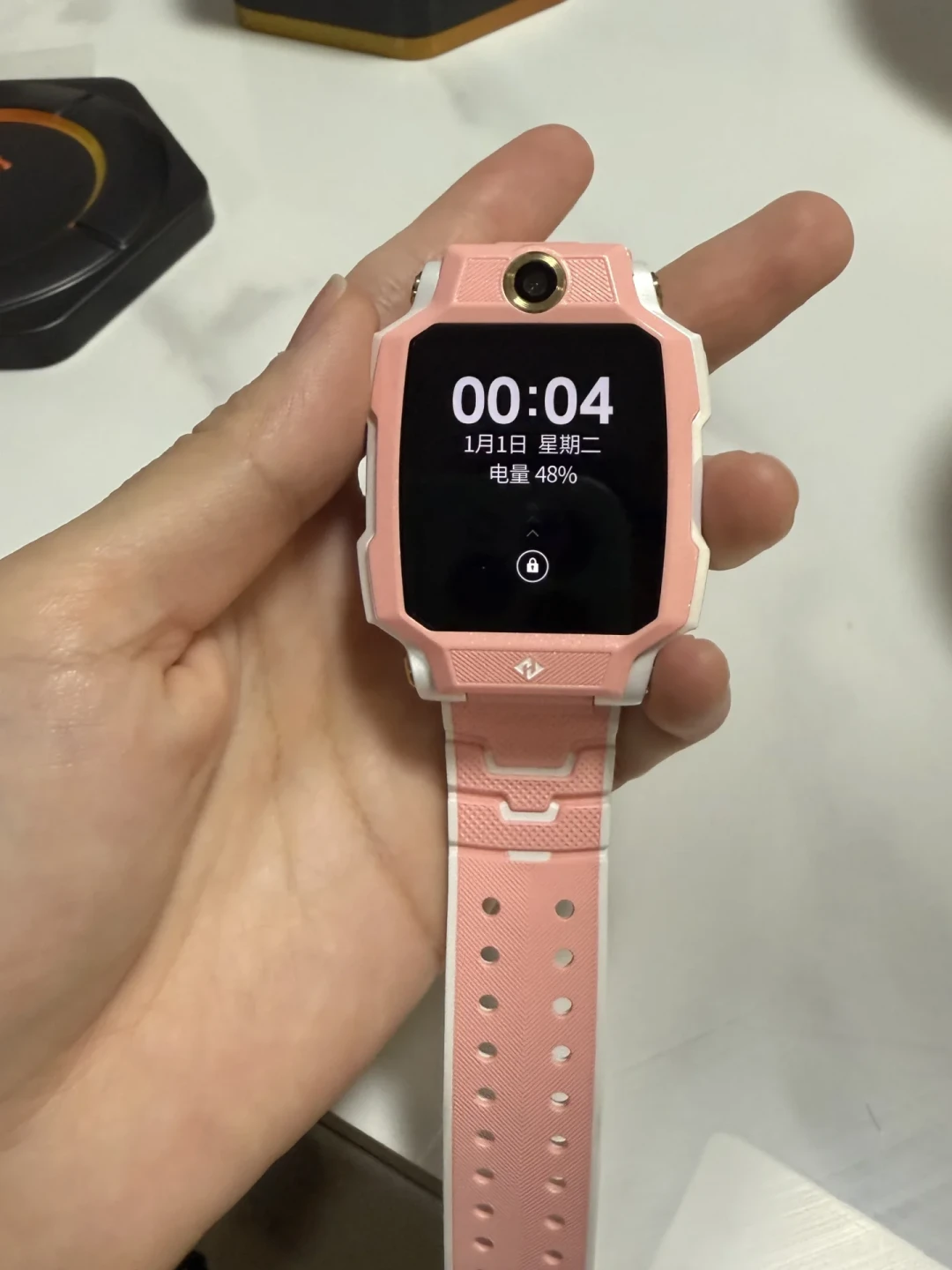 都说小天才的“合群税”要拆,但有家长就是冲着这堵墙买的
