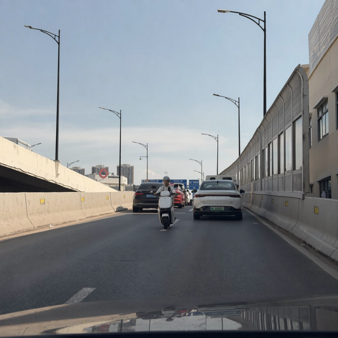 广州摩电新规落地：闯禁罚200记3分、“多次”扣车写进法规——内环被移动电子眼全线覆盖后，摩友先算清三本账