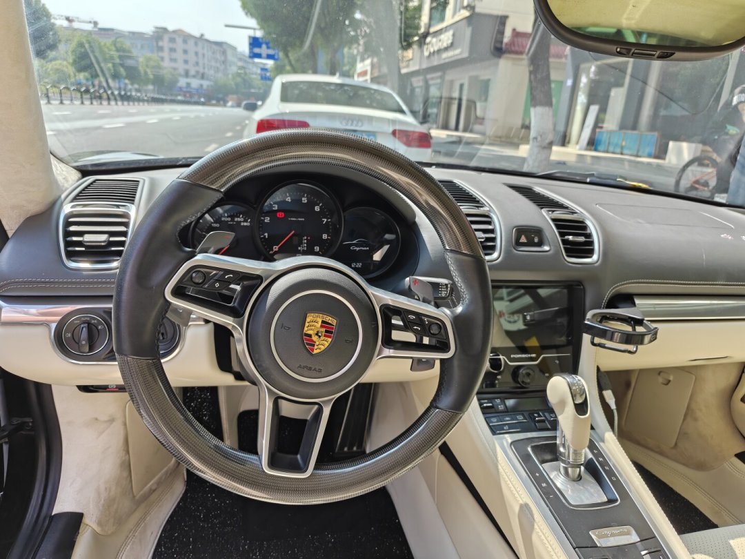718跌到38万、981落到15万：二手保时捷的白菜价，哪三笔账绕不开