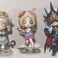 泡泡玛特×第五人格盲盒开售三天：红夫人85，冷门款55，二手价按角色排好了队