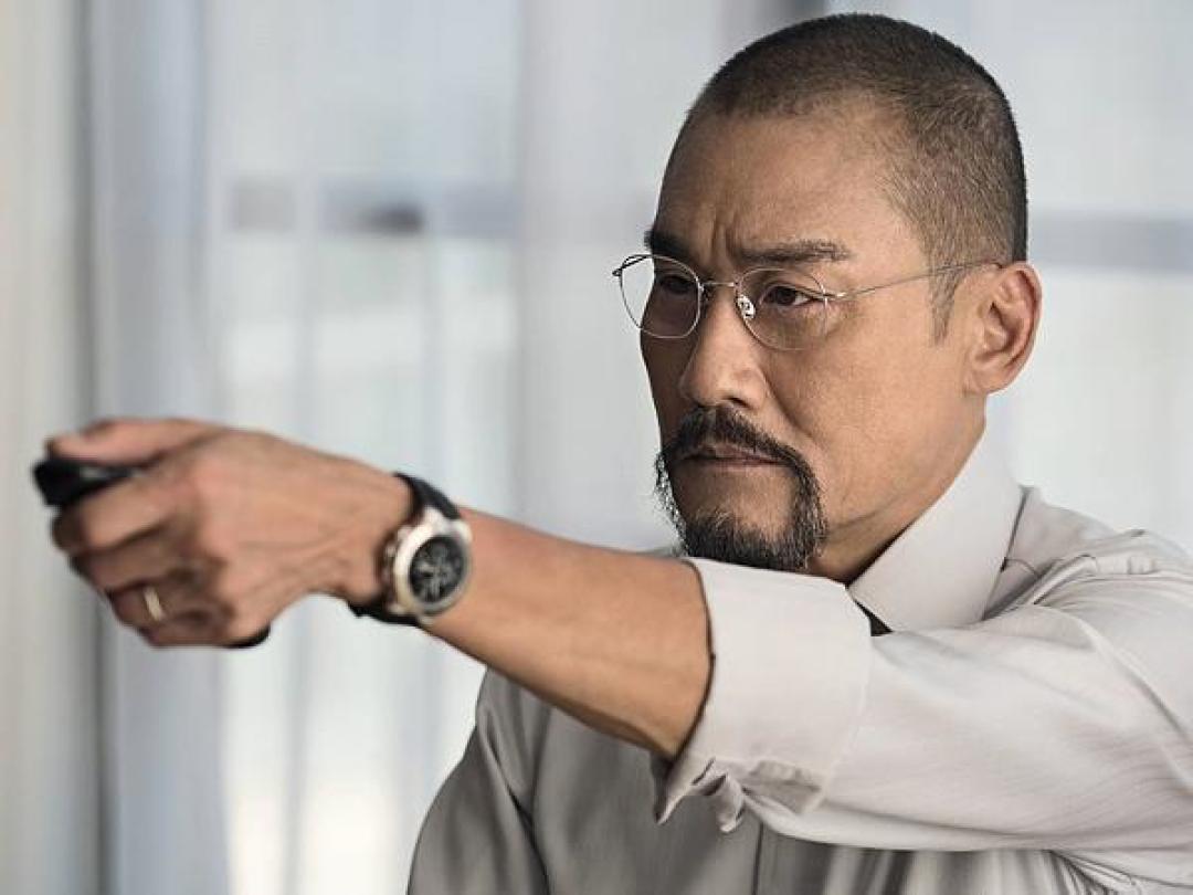 被骂上热搜的《老江湖》：两位老戏骨，为什么救不动4.8分的犯罪喜剧？