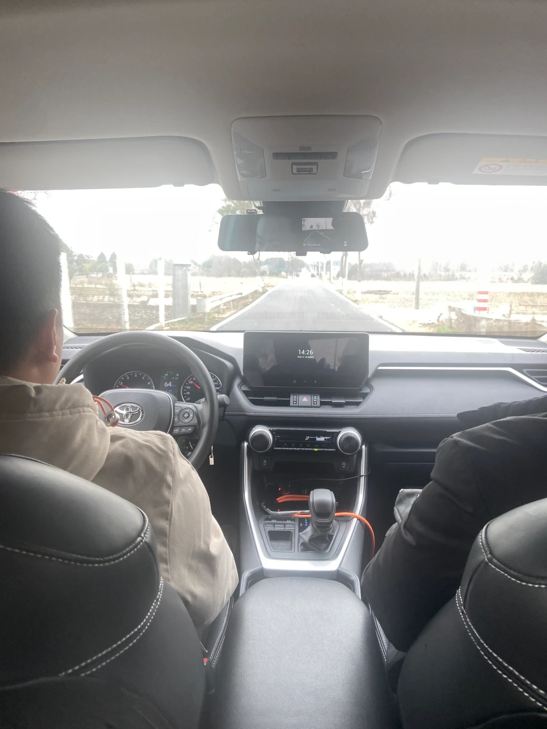 油价破110美元、油车四连腰斩:劝你别买SUV的那四句话,今年双11还剩几句是真的