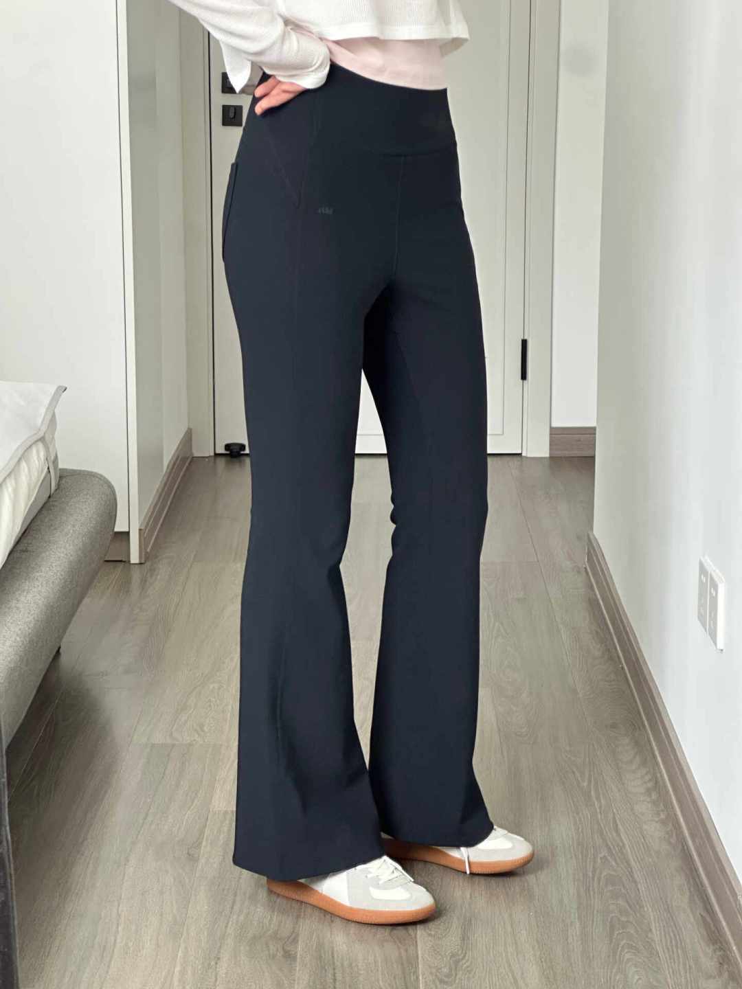微喇裤上身裤脚踝部比例实拍