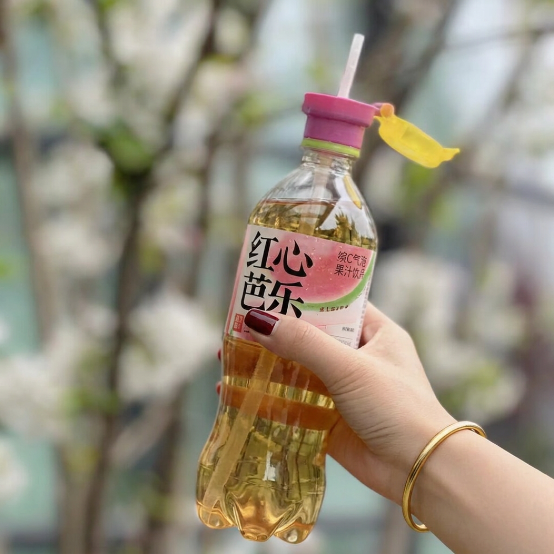十月刷屏的“戒奶茶”打卡帖里，花果茶被指定当接班人：翻完评论区我发现，它先卡住三种人