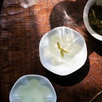 双11刷到的半价“新茶”，可能明年春天都等不到：秋末绿茶到底值不值得买