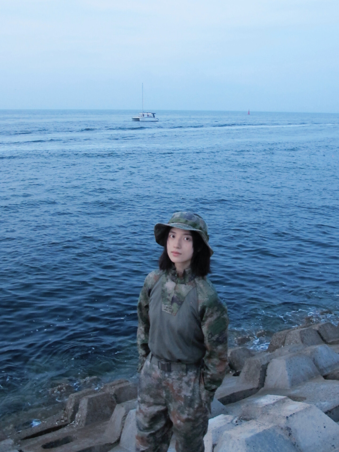 蛙服等战术服饰：圈层日常穿着与制度管理边界的交汇地带