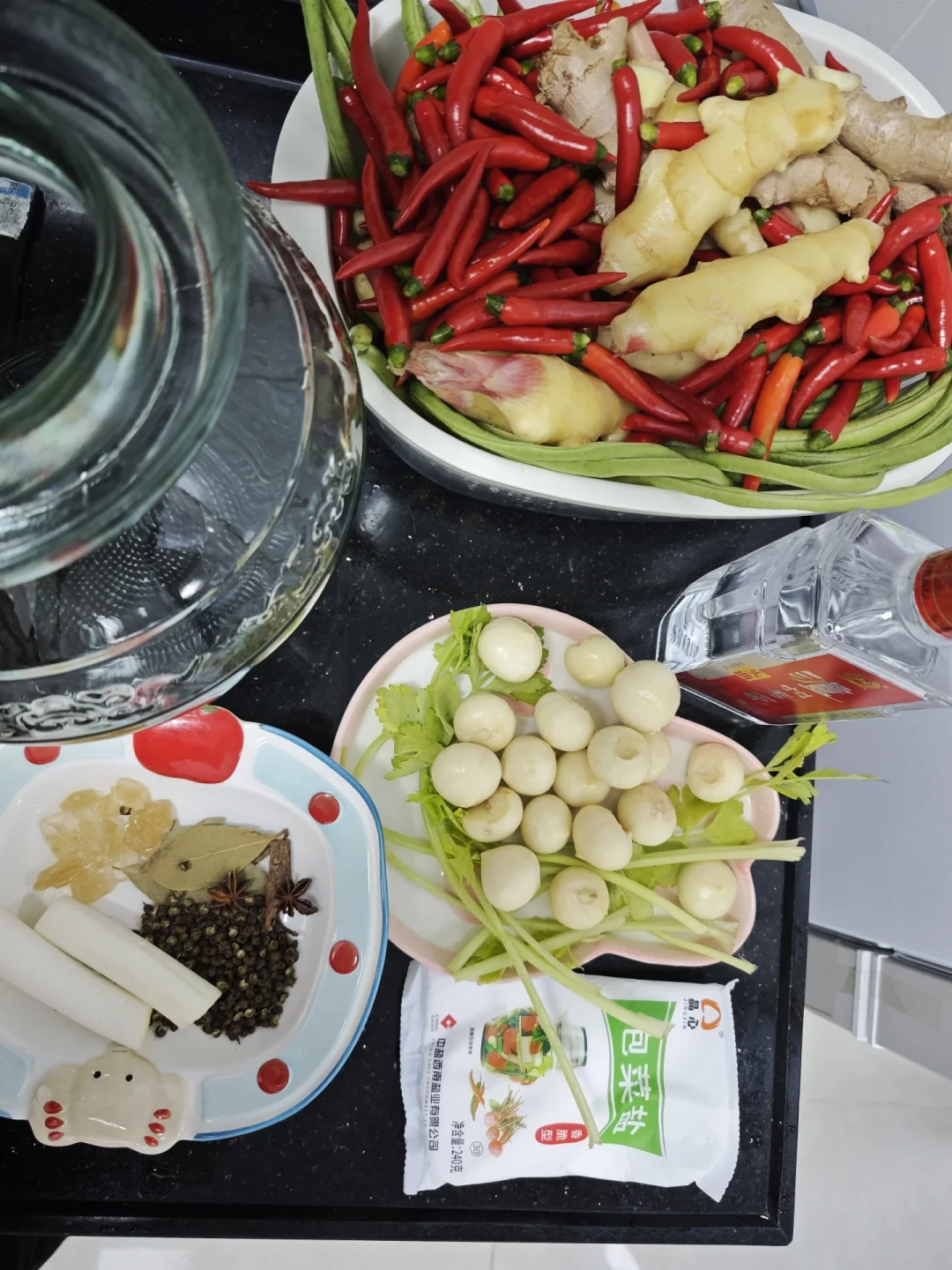这周的腌菜缸:隔天吃的和等20天的都说对了,踩雷的是