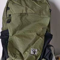 轻便压缩，赤露双肩包