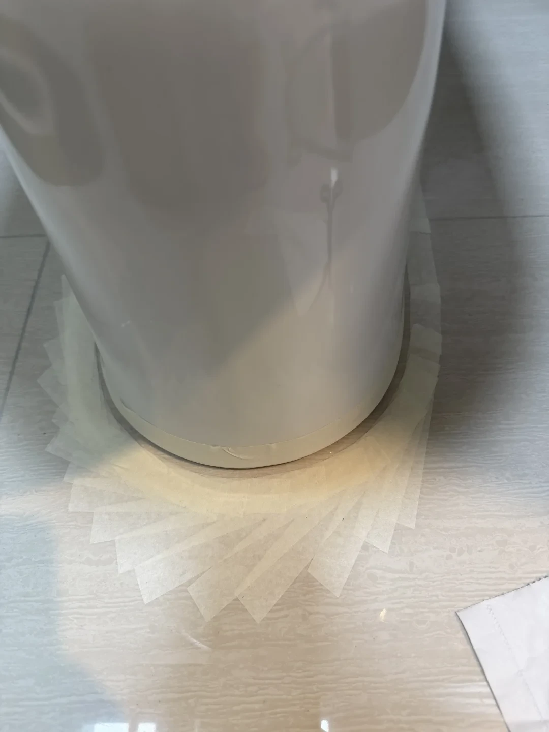 花90块买的西卡胶半年就黄,师傅20块的胶两年还是白的——问题出在哪