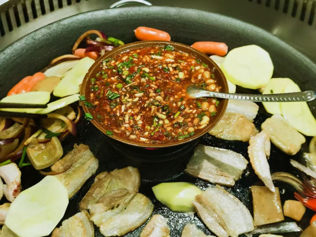 等油冒烟再下菜，第一步就错了：炒菜选油，三场争论一次说清