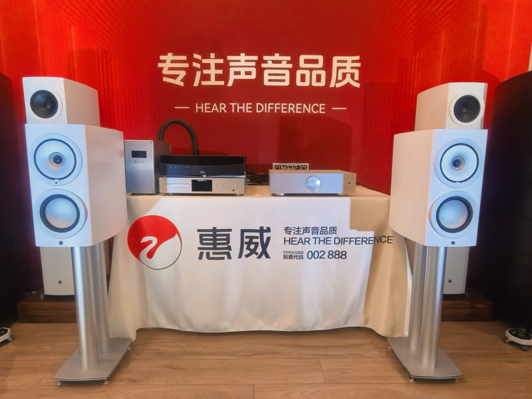 经销商柜台里的CX200实机状态