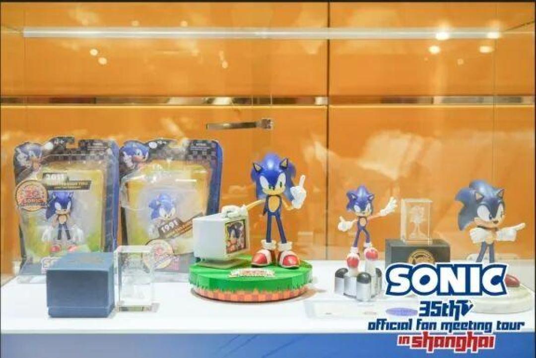 蓝刺猬满35岁:短片定档11.12、周年展刚收官,正版周边去哪买?