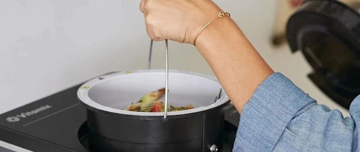 水槽下装不了垃圾处理器，想买「免安装」的厨余处理机？先想清楚那袋粉去哪