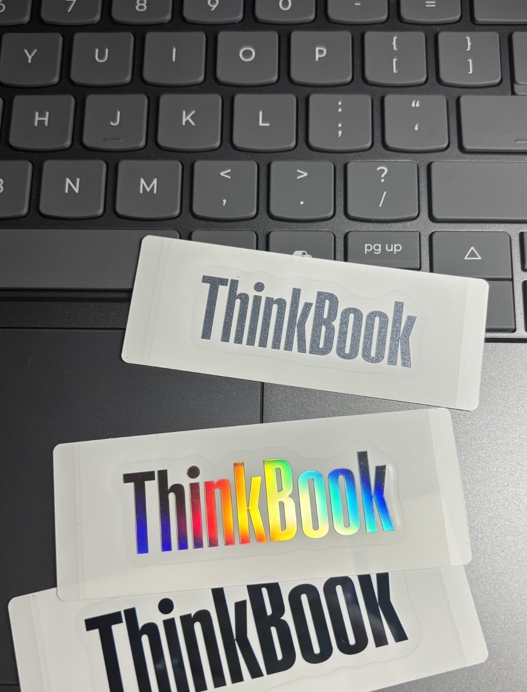 黑屏报错写着显存,病根却在NPU:358H新ThinkBook到手,更新按钮到底哪些能点?