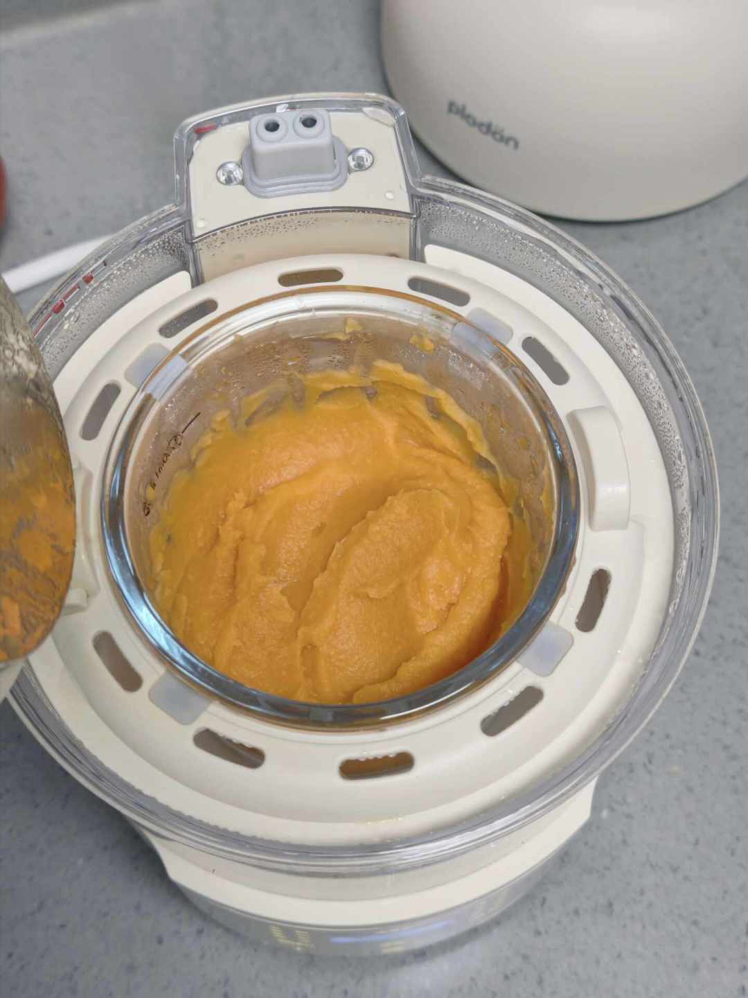 辅食机吃灰不怪打不细,怪刀轴穿杯底、拆洗7个零件