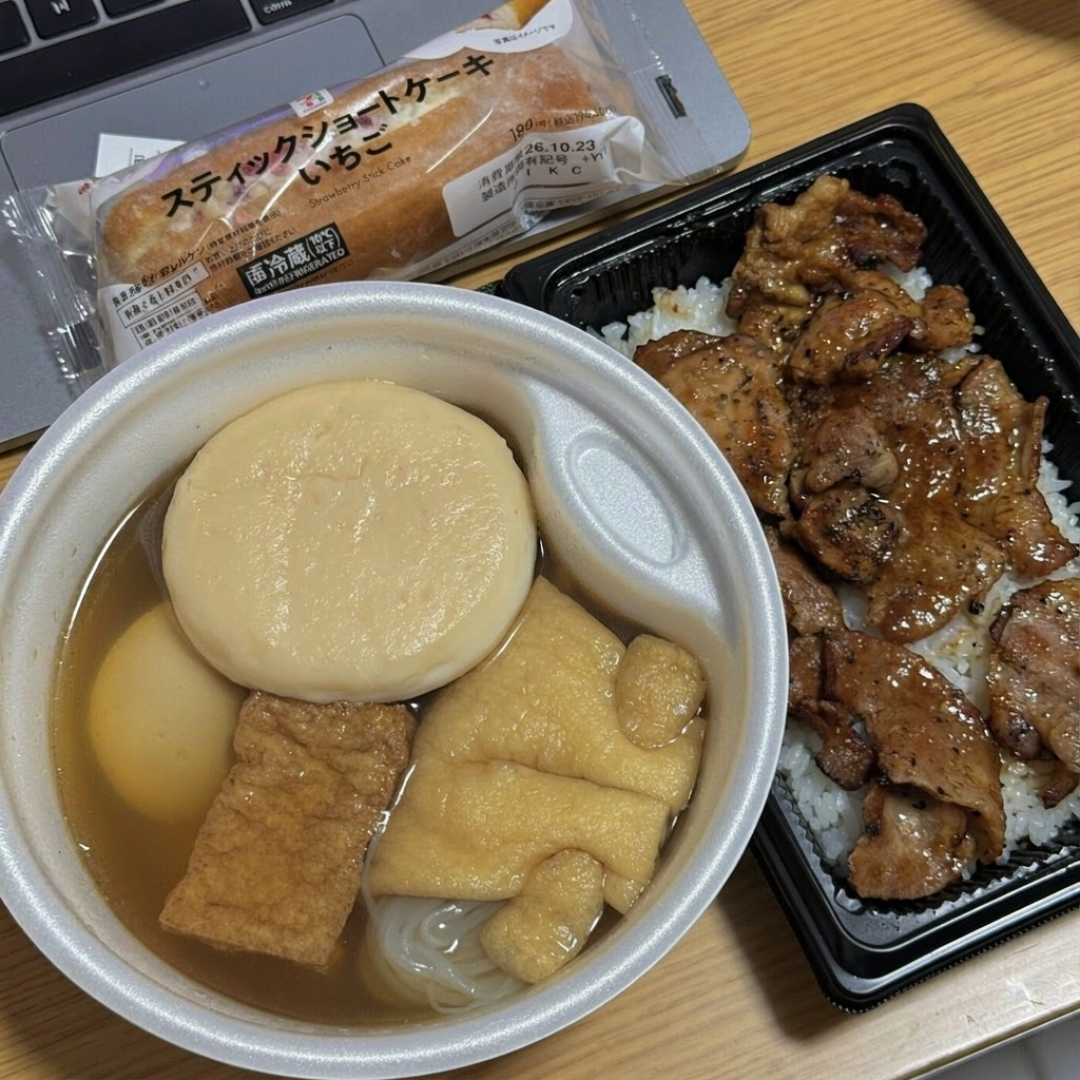 三块鸡肉、一杯纸杯饭：一顿亚运餐，击穿了