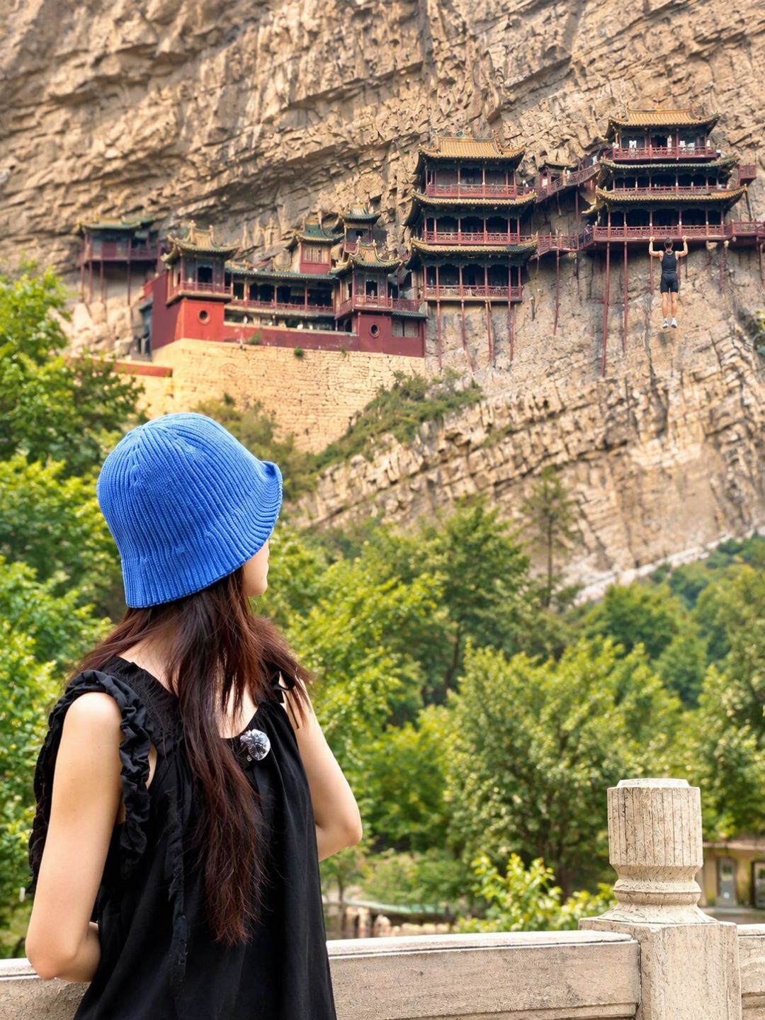 悬空寺大雄宝殿前廊实景（示意）