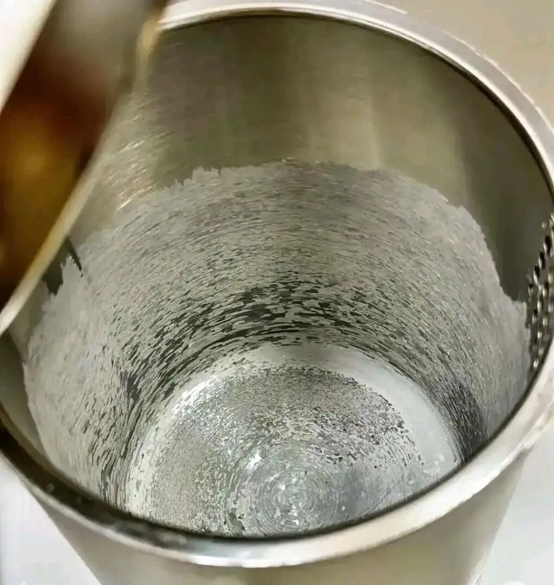 十几元五斤的草酸被吹成清洁神器:瓷砖师傅接连接单修复,日常除垢先换柠檬酸