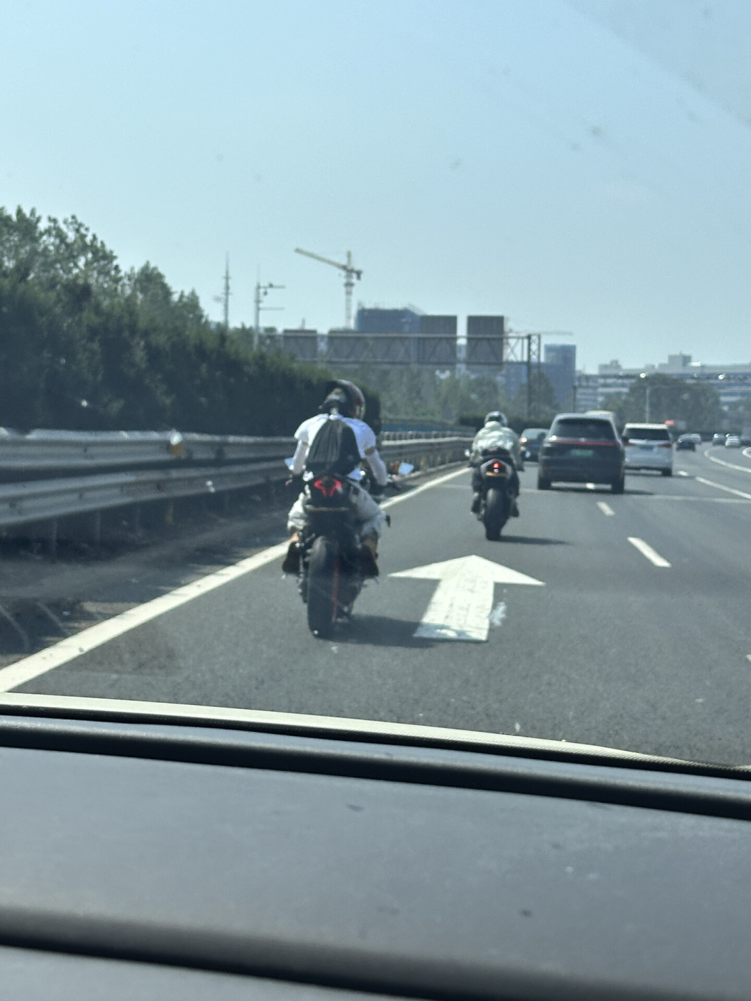 「13省禁摩上高速」刷屏的这两周，秋天最后一趟长途，先把这三层拆开