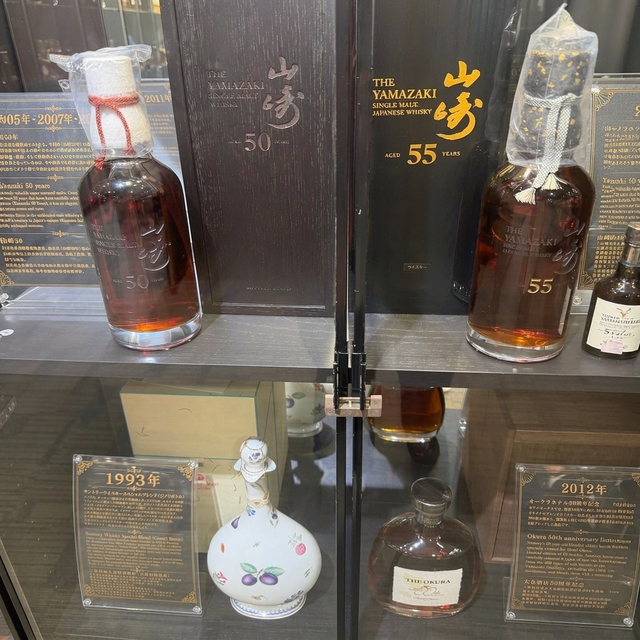 一瓶酒涨了又跌六成，一群酒厂却还在往里冲：威士忌的投资神话退潮之后