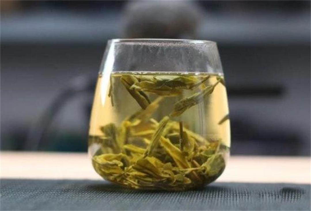 你晾到80°C的水，输给冬天冰冷的盖碗：泡茶看表，你可能一直搞错温度
