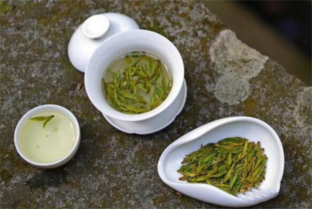 你晾到80°C的水，输给冬天冰冷的盖碗：泡茶看表，你可能一直搞错温度